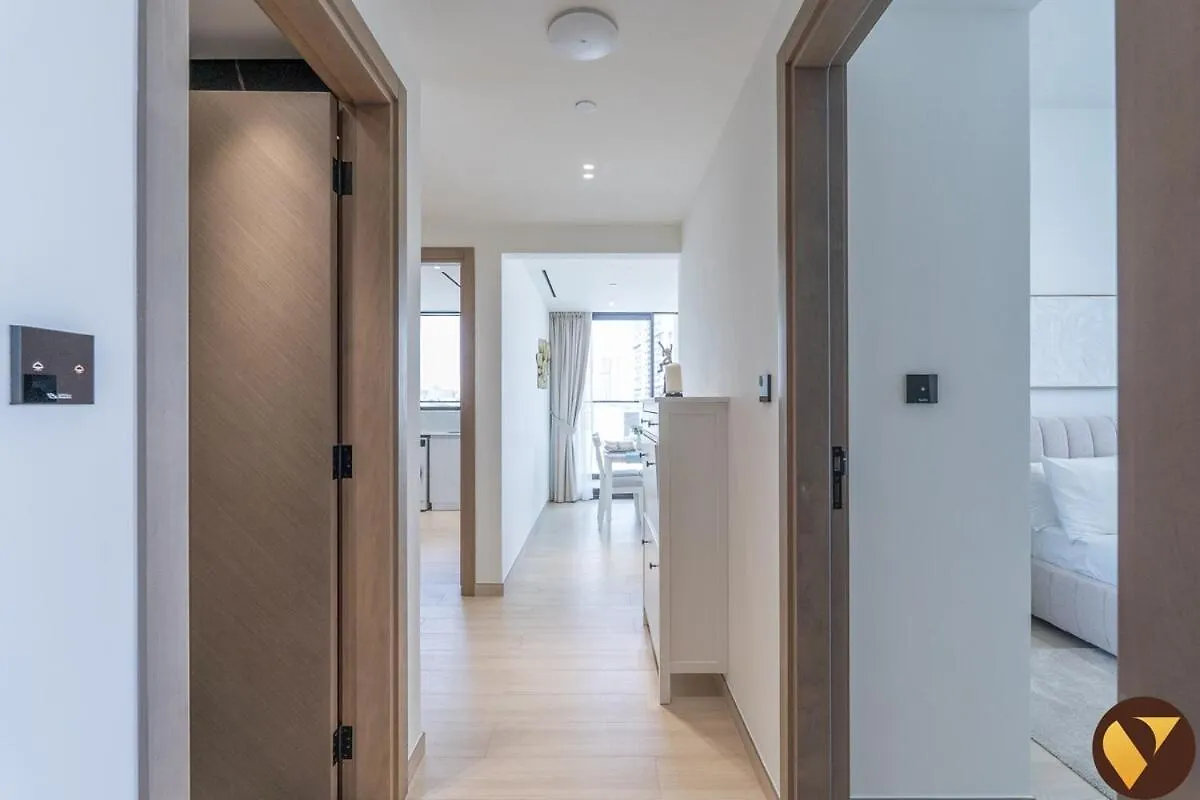Vogue Brand New Two Bedroom Apartment With Big Balcony In Jvc Dubaj 0*,